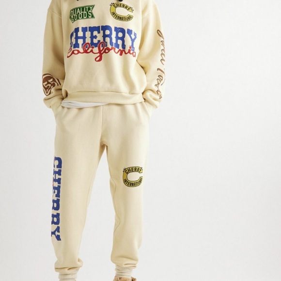 Cherry LA Logo Printed Sweatshirt - Picture 2 of 10